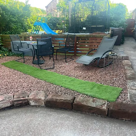 Lulus בית הארחה