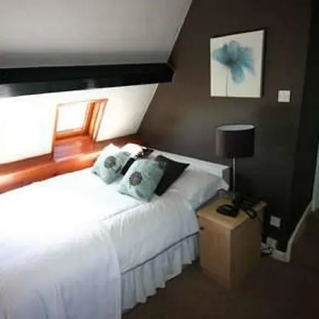 Lulus בית הארחה סנט ביז